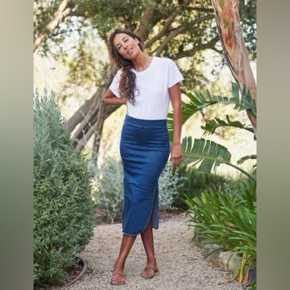 Frank and Eileen denim tube maxi skirt size 8 - imperfect